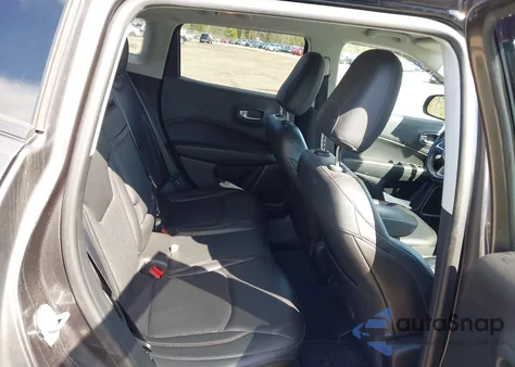 2018 Jeep Compass Latitude 4X4 from USA, damaged, VIN 3C4NJDBB9JT253055